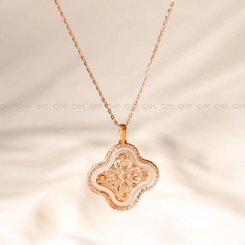 Sunehra Savera Pendant