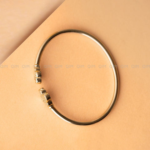 Les Femmes D'Abord Bracelet