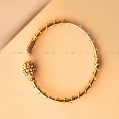 Dotted Daisy Bracelet